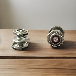 Vintage Pair Of Silver Tone Jem Link Snap Cuff Links